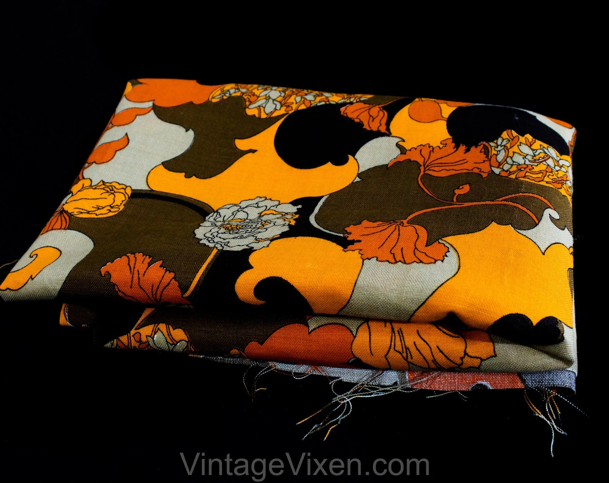 60s Mod Fabric - 1.6 Yards x 44.5 Inches - Orange Red Brown Black - Modernist 1960s Psychedelic Thin Summer Cotton Yardage - Fine Poplin