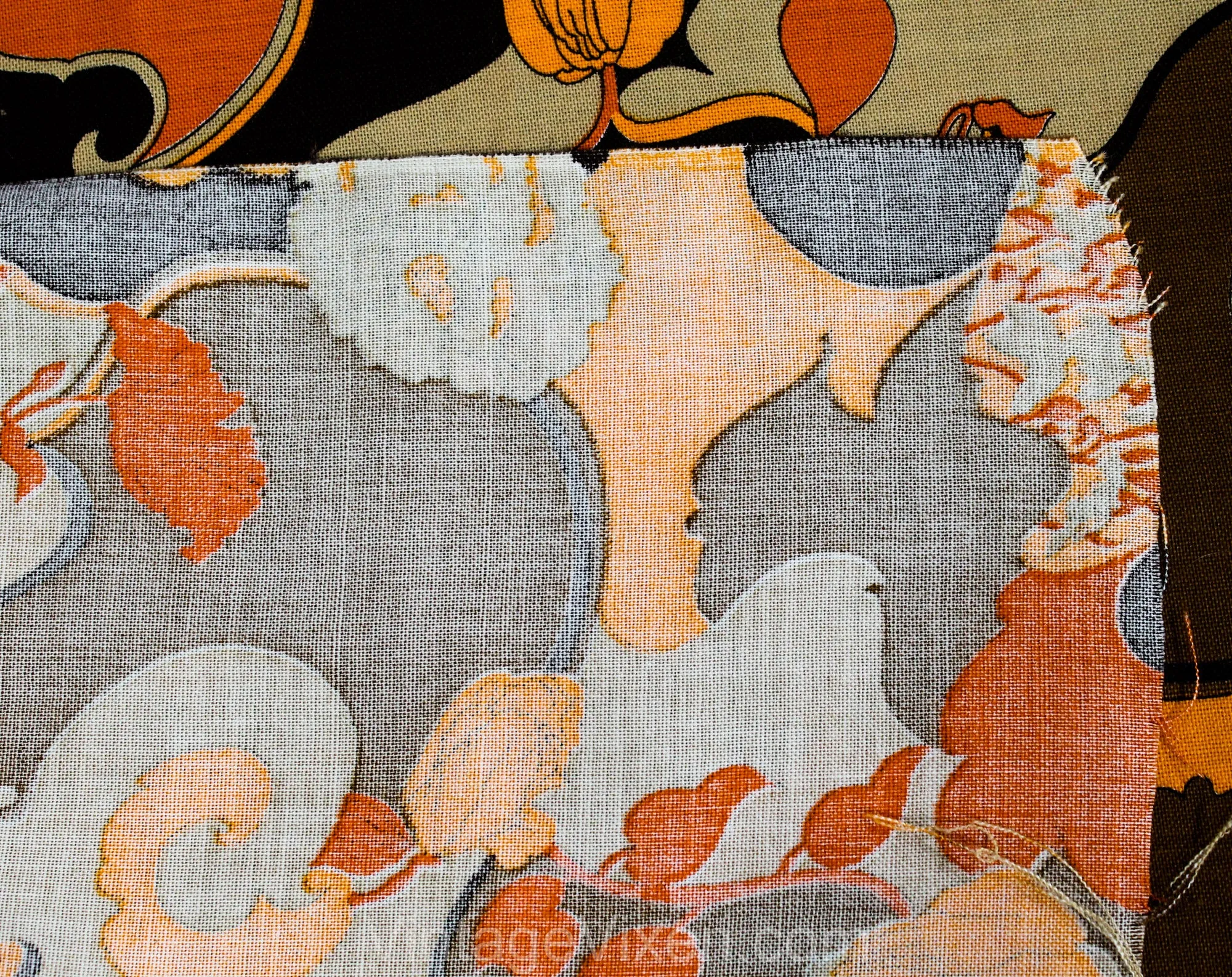 60s Mod Fabric - 1.6 Yards x 44.5 Inches - Orange Red Brown Black - Modernist 1960s Psychedelic Thin Summer Cotton Yardage - Fine Poplin
