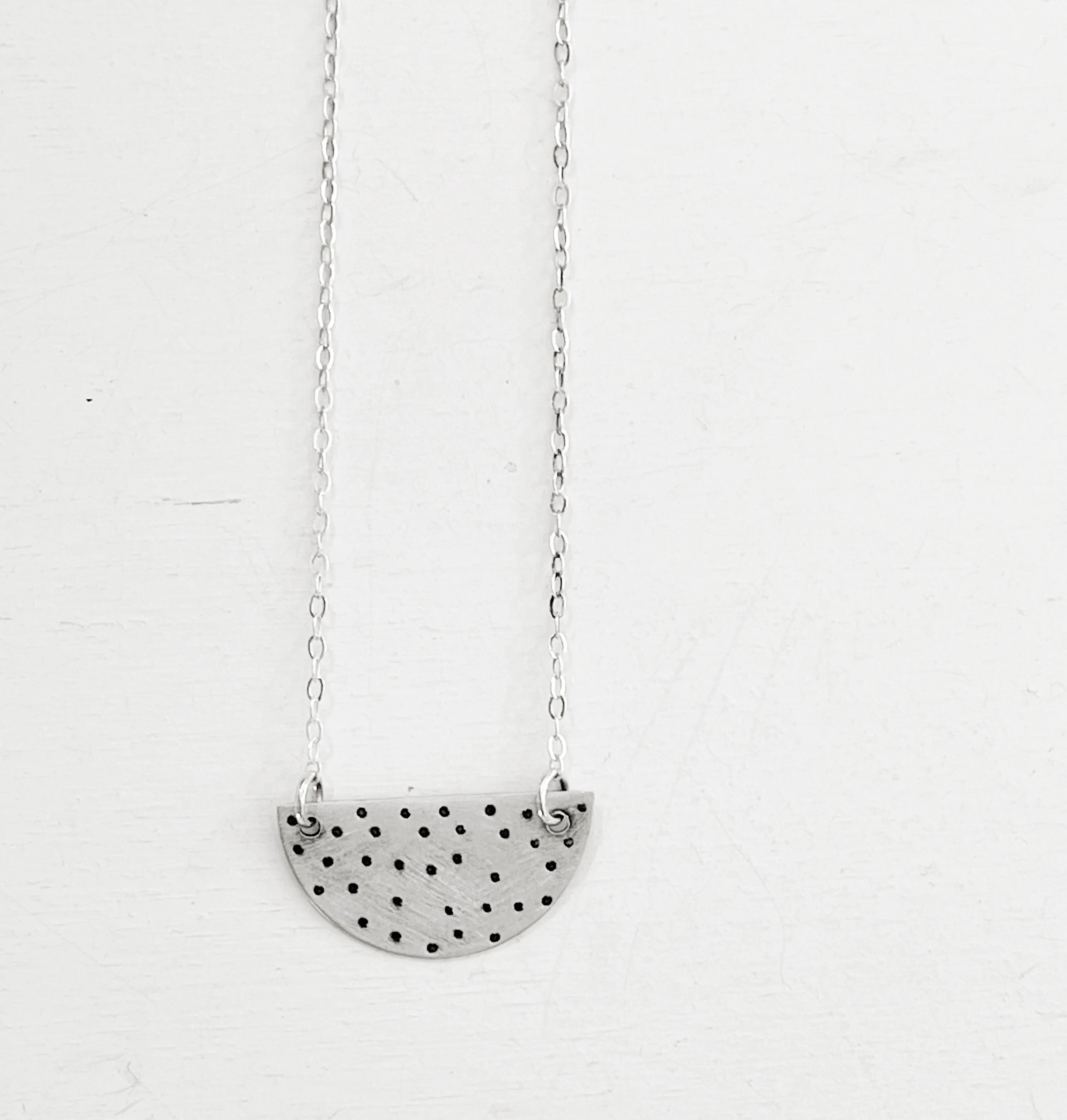 Dot Necklace