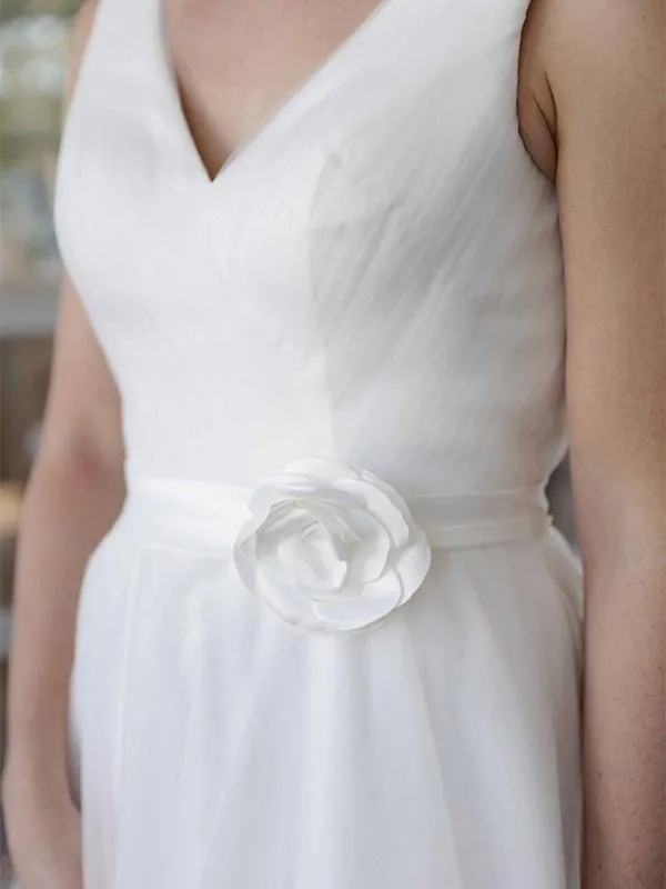 Elegant V-Neck Sleeveless Tea Length Lace Up Short Wedding Dresses