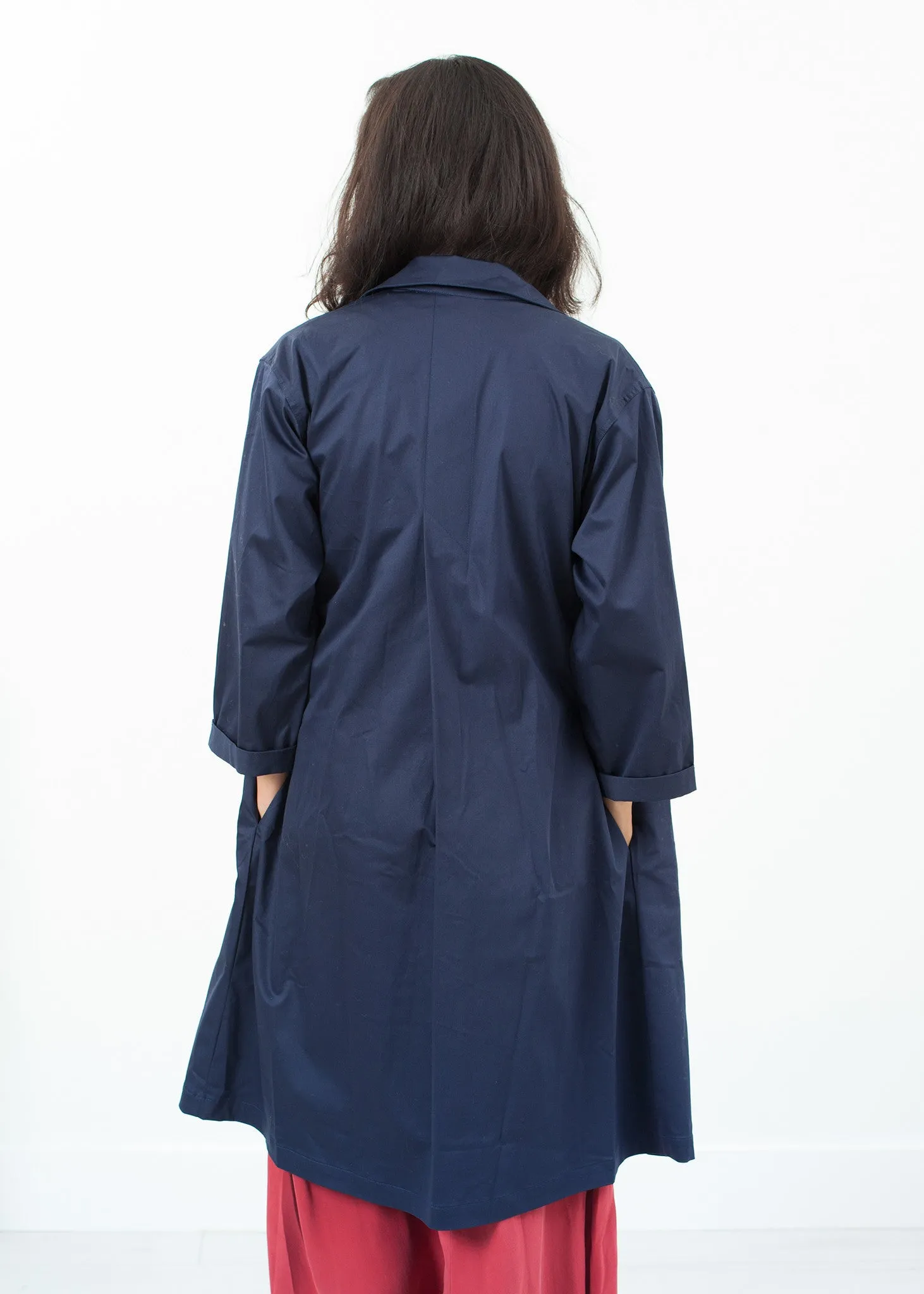 Sateen Trench in Navy - A Stylish and Fashionable Choice